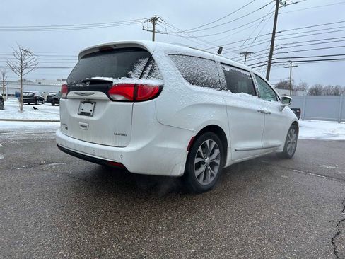 Certified 2020 Chrysler Pacifica Limited image 15