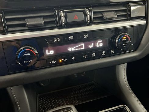 Used 2022 Nissan Pathfinder S w/ Cargo Package image 15