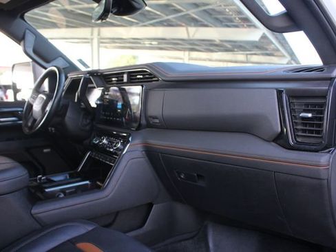 Used 2024 GMC Sierra 2500 AT4 w/ AT4 Premium Plus Package image 24