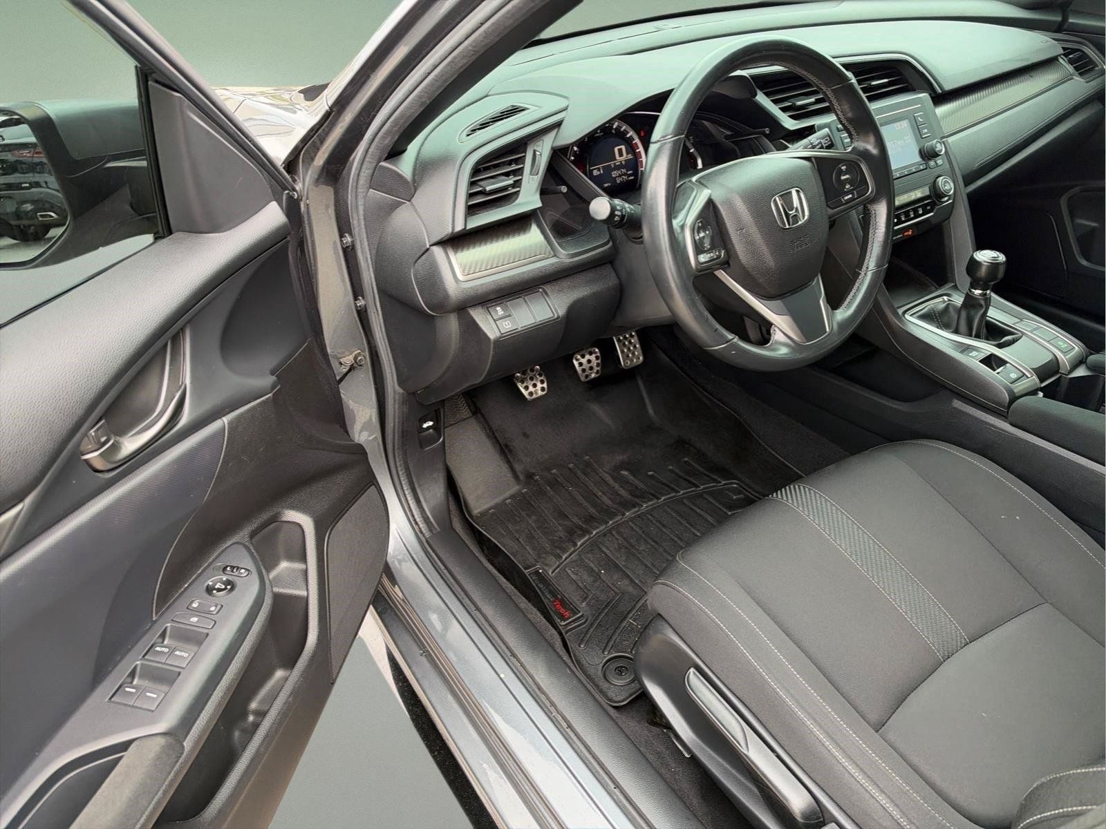 Used 2018 Honda Civic Sport image 14