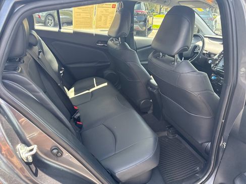 Used 2022 Toyota Prius XLE FWD image 24