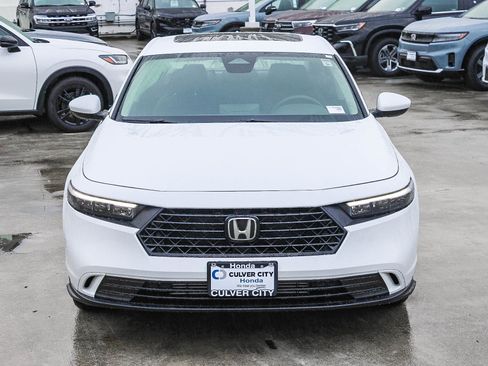 Used 2024 Honda Accord EX image 2