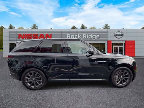 Used 2023 Land Rover Range Rover Sport SE AWD/4WD image 5