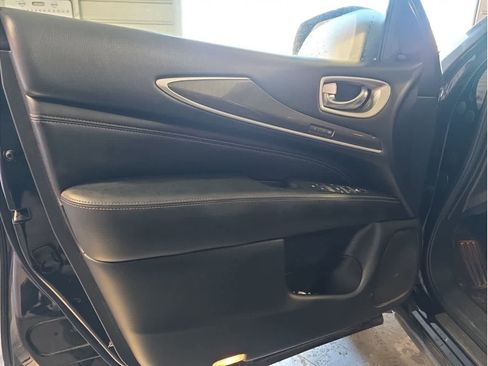 Used 2020 INFINITI QX60 Luxe w/ Essential Package image 18