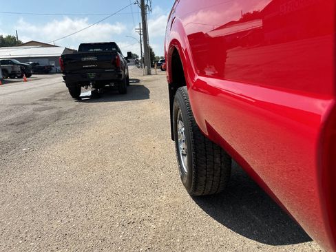 Used 2014 Ford F350 Lariat w/ Lariat Interior Package image 32