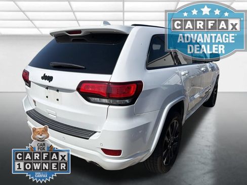 Used 2021 Jeep Grand Cherokee Laredo X RWD image 2