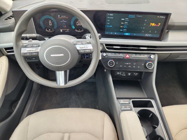 Used 2025 Hyundai Sonata SEL FWD image 27