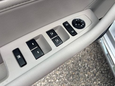 Used 2016 Hyundai Sonata Limited w/ Option Group 04 FWD image 15