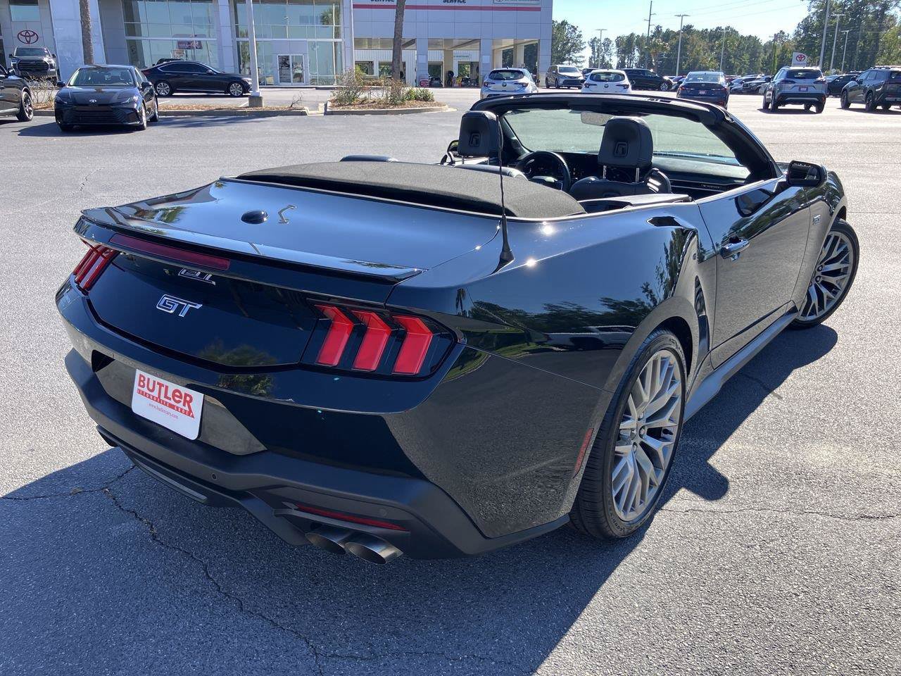 Used 2025 Ford Mustang GT Premium RWD image 16