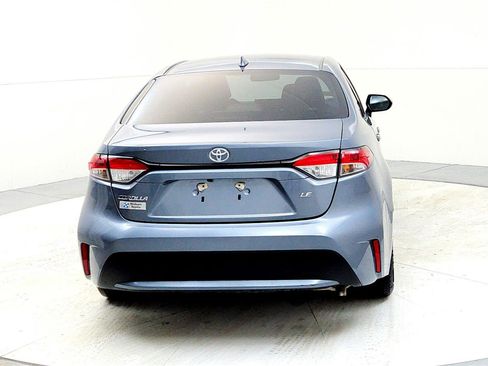 Used 2021 Toyota Corolla LE image 5