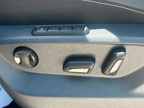 Used 2024 Volkswagen Tiguan SEL R-Line image 25