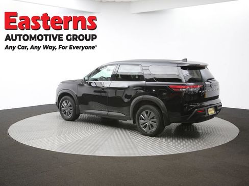 Used 2024 Nissan Pathfinder S image 64