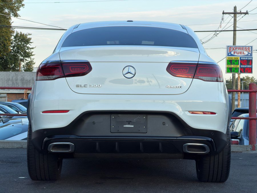 Used 2020 Mercedes-Benz GLC 300 4MATIC Coupe image 6