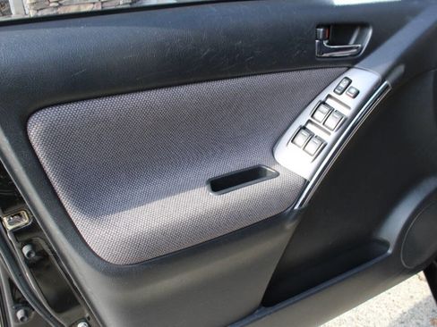 Used 2004 Toyota Matrix XR image 10