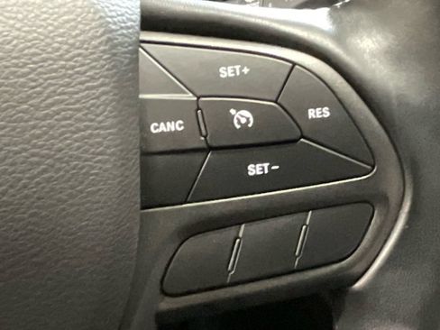 Used 2019 Jeep Cherokee Trailhawk AWD/4WD image 34