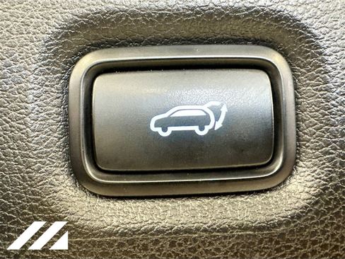 Used 2020 Hyundai Santa Fe Limited w/ Cargo Package image 30