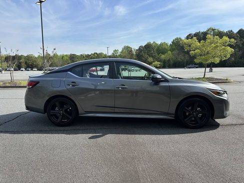 Certified 2025 Nissan Sentra SR w/ SR Premium Package FWD image 10