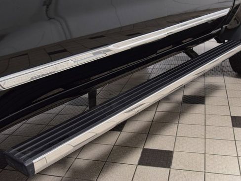 Used 2024 Chevrolet Silverado 1500 High Country w/ High Country Premium Package image 23