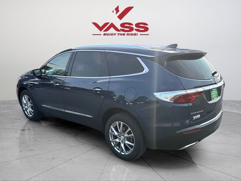 Used 2022 Buick Enclave Premium w/ Experience Buick Package FWD image 3