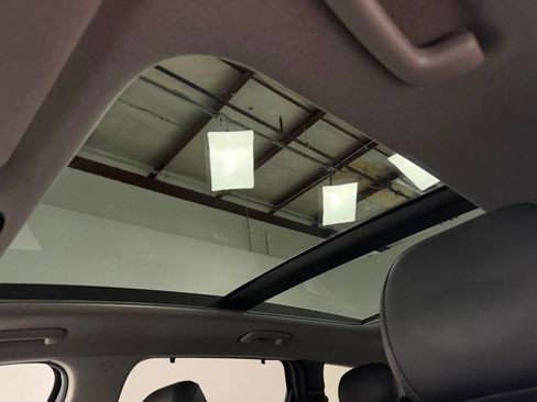 Used 2022 Hyundai Santa Fe Limited FWD image 23