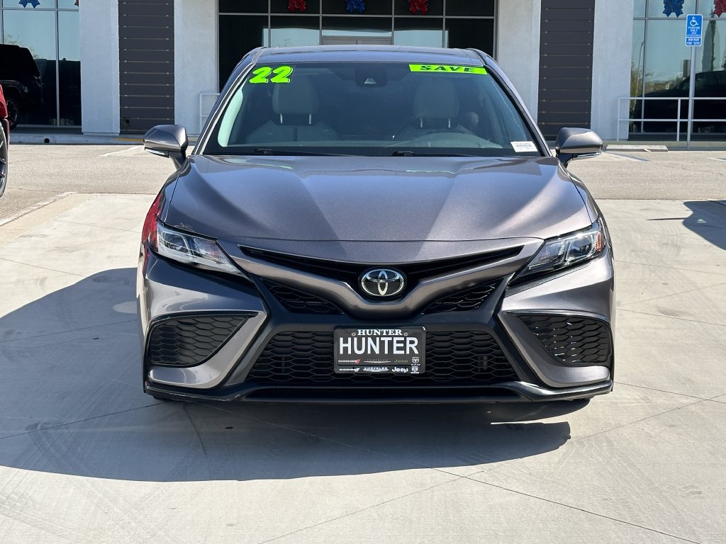 Used 2022 Toyota Camry SE FWD image 13