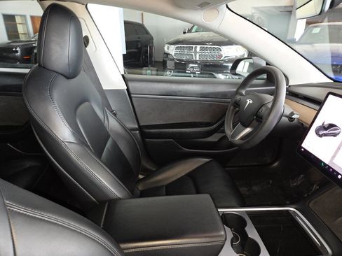 Used 2021 Tesla Model 3 Standard Range Plus RWD image 28