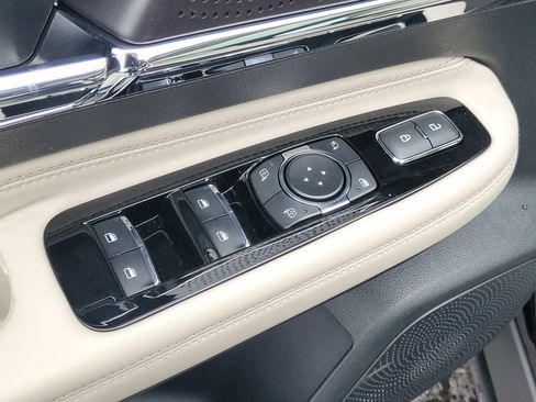 New 2026 Lincoln Corsair Premiere image 10