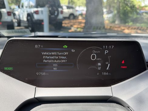 Used 2024 Toyota Prius XLE FWD image 21