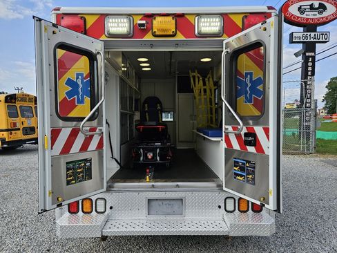 Used 2016 Ford F350 XLT image 19