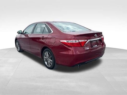 Used 2017 Toyota Camry LE image 5