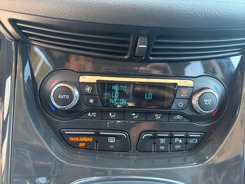 Used 2015 Ford Escape Titanium w/ Equipment Group 301A AWD/4WD image 14