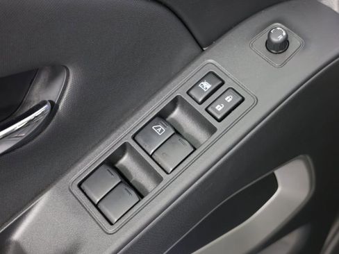 Used 2024 Nissan Frontier SL w/ Technology Package image 24