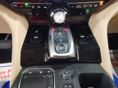 Used 2022 Acura MDX SH-AWD image 17