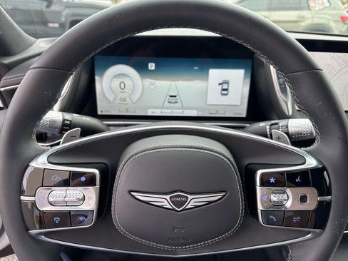 Used 2025 Genesis G90 3.5T image 28