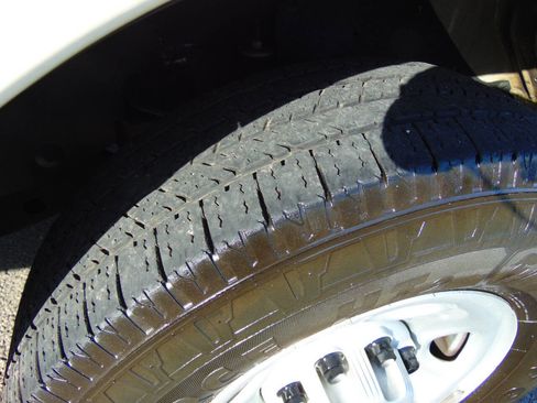 Used 2022 GMC Savana 3500 w/ Power Convenience Package image 42