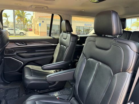 Used 2021 Jeep Grand Cherokee L Limited w/ MOPAR Finishing Package RWD image 8