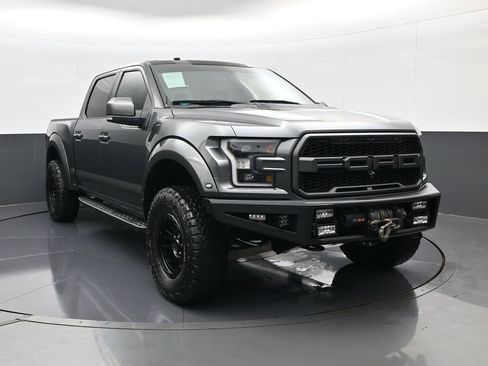 Used 2018 Ford F150 Raptor w/ Equipment Group 802A Luxury AWD/4WD image 3