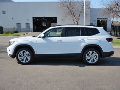 Used 2022 Volkswagen Atlas SE image 4