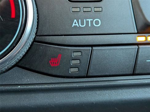 Used 2024 Ford Maverick Lariat image 26