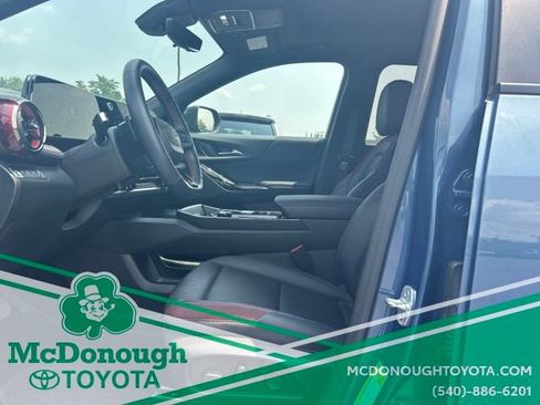 Used 2025 Chevrolet Equinox RS w/ Safety and Technology Package AWD/4WD image 12