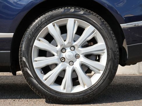 Used 2017 Land Rover Range Rover Supercharged image 14