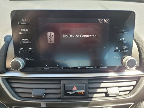 Used 2018 Honda Accord LX image 25