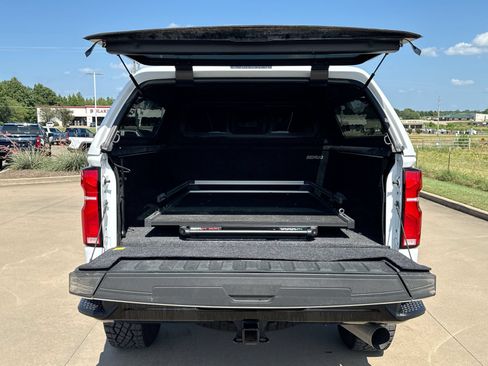 Used 2025 Chevrolet Silverado 2500 ZR2 w/ Technology Package AWD/4WD image 23