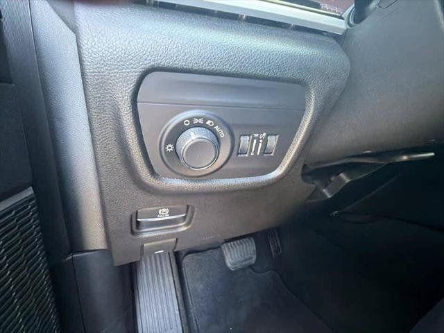 Used 2021 Jeep Grand Cherokee L Laredo AWD/4WD image 16