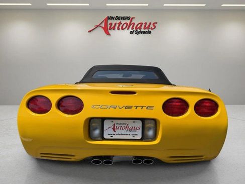 Used 2003 Chevrolet Corvette Convertible w/ Preferred Equipment Group1 RWD image 7