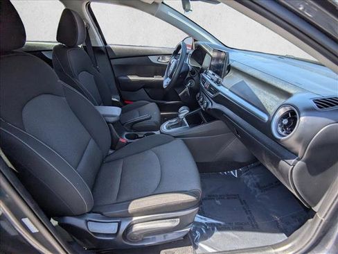 Used 2023 Kia Forte LXS FWD image 18