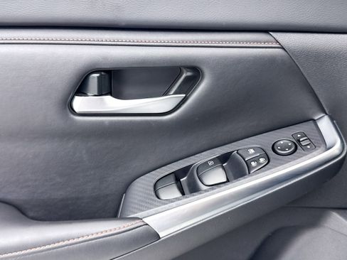 Used 2024 Nissan Sentra SR w/ Trunk Package image 25