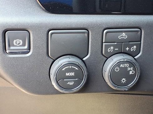 New 2026 Chevrolet Silverado 1500 LT image 17