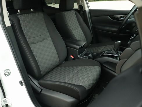 Used 2021 Nissan Rogue Sport SV image 27