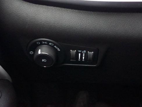 New 2026 Jeep Compass Limited image 20